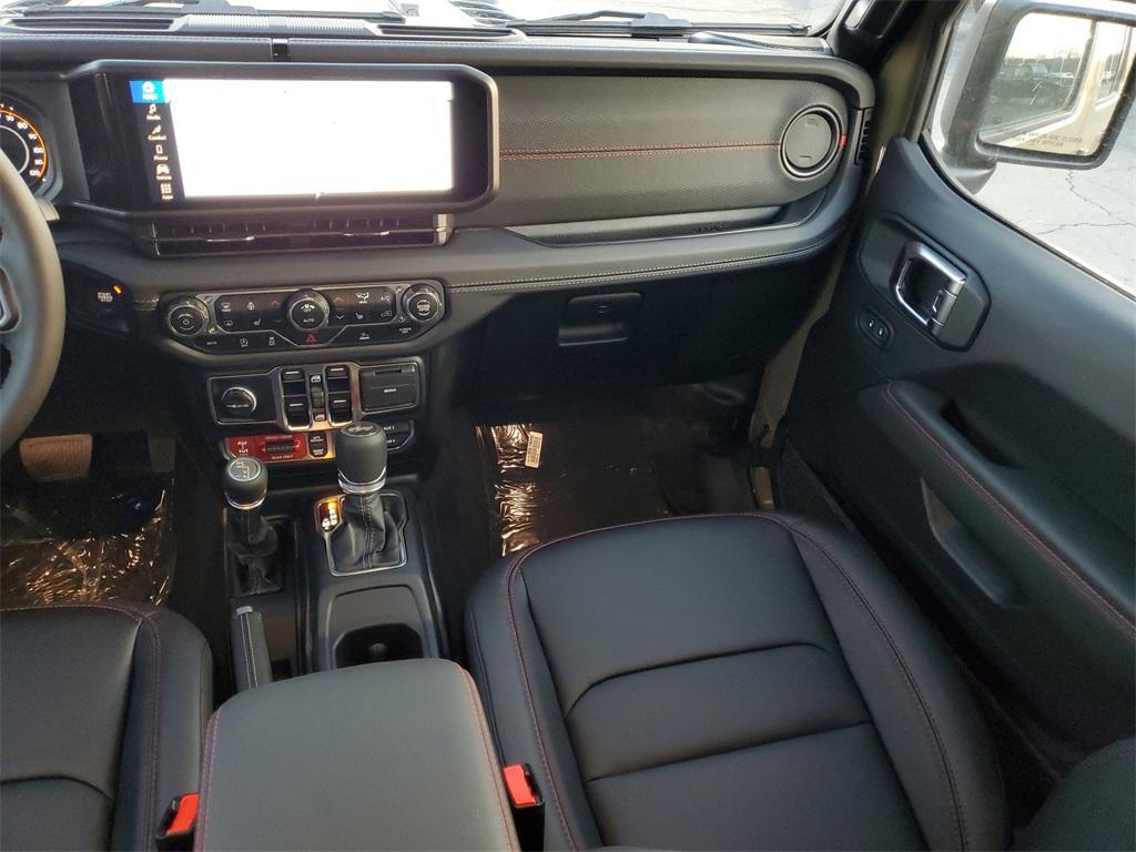 new 2025 Jeep Wrangler car, priced at $57,520