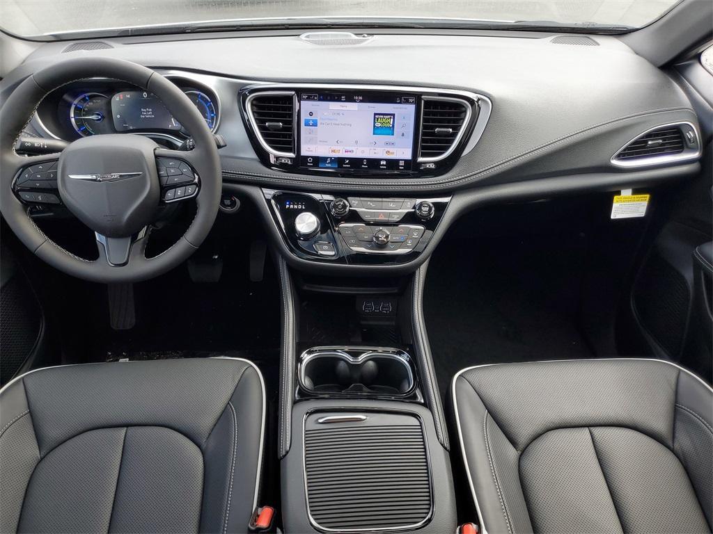 new 2025 Chrysler Pacifica Hybrid car, priced at $44,497