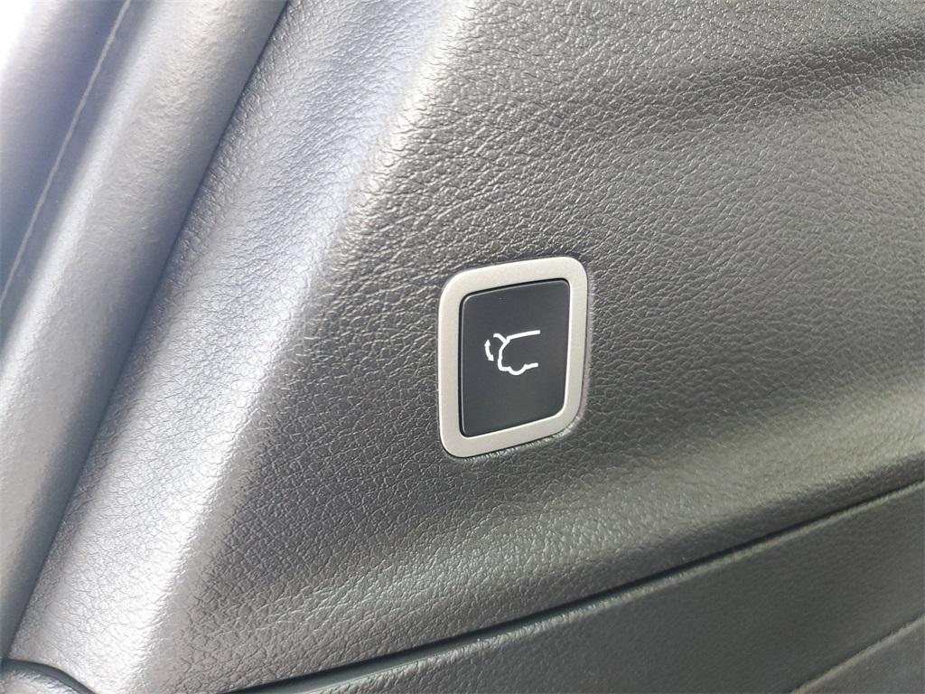 new 2025 Chrysler Pacifica car, priced at $43,945