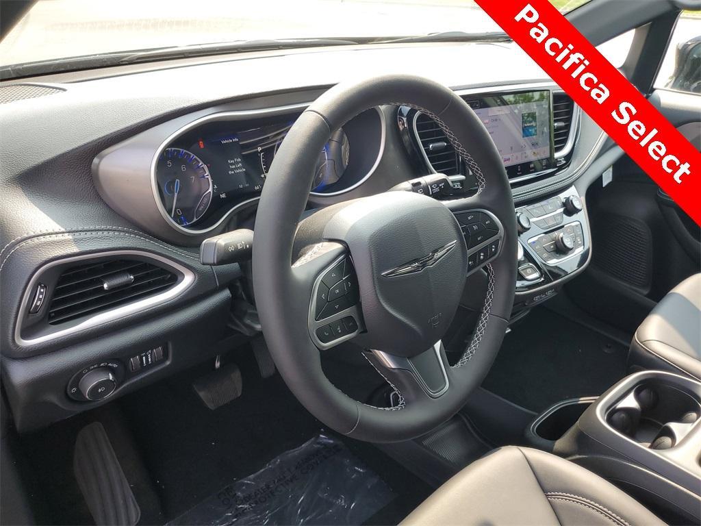 new 2025 Chrysler Pacifica car, priced at $38,622