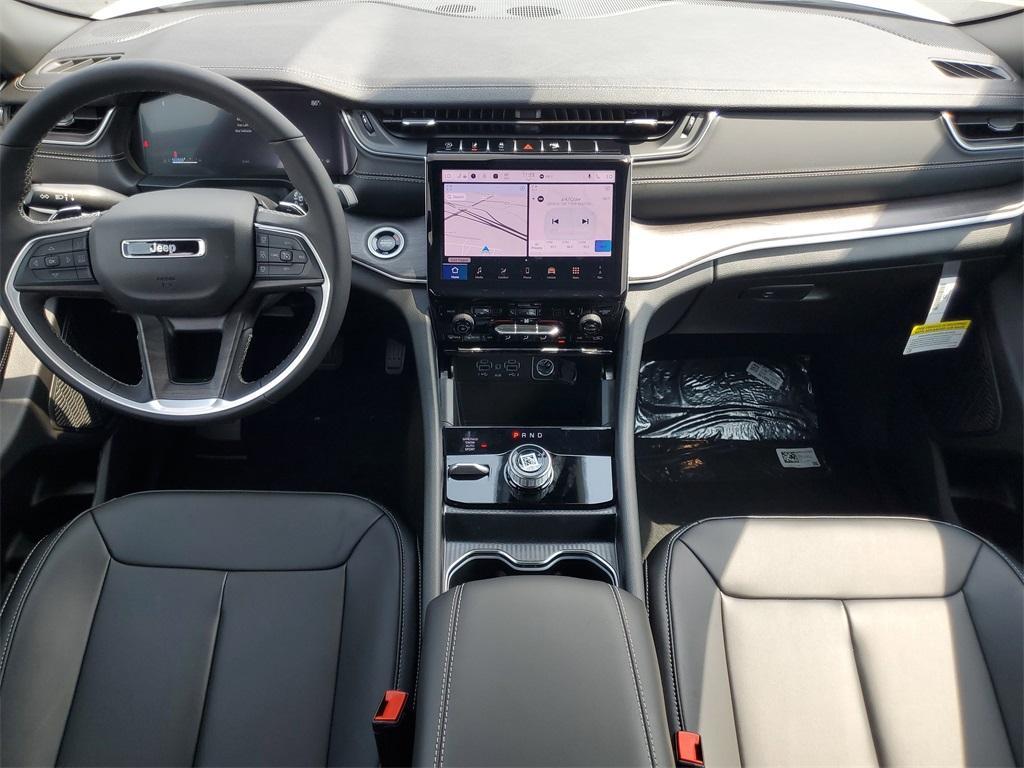 new 2025 Jeep Grand Cherokee car, priced at $46,700