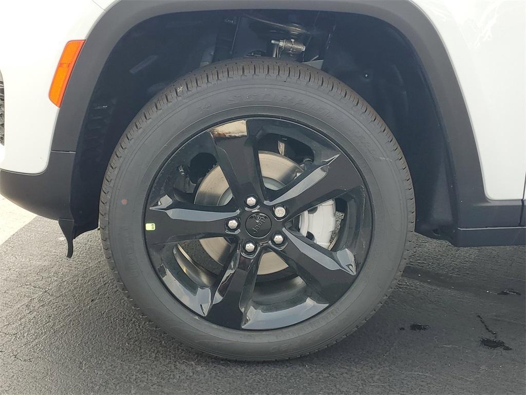 new 2025 Jeep Grand Cherokee car, priced at $46,700