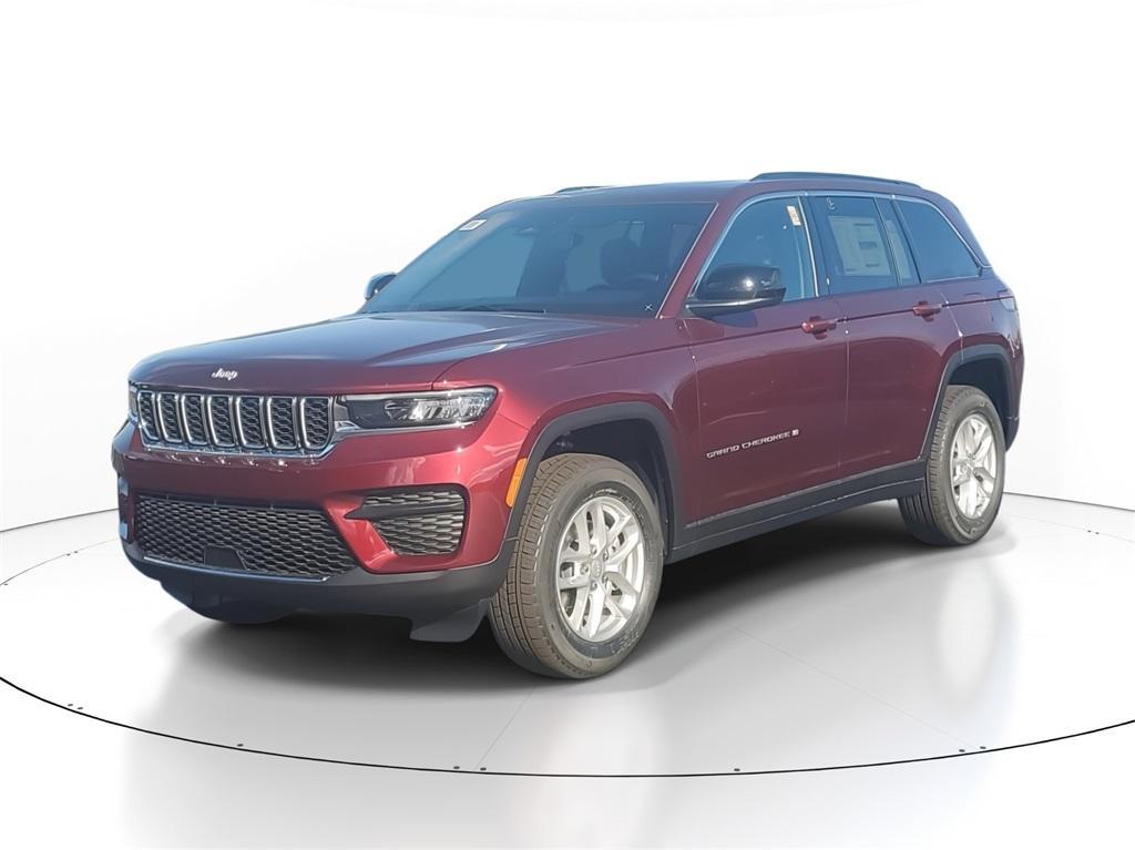 new 2025 Jeep Grand Cherokee car, priced at $39,006