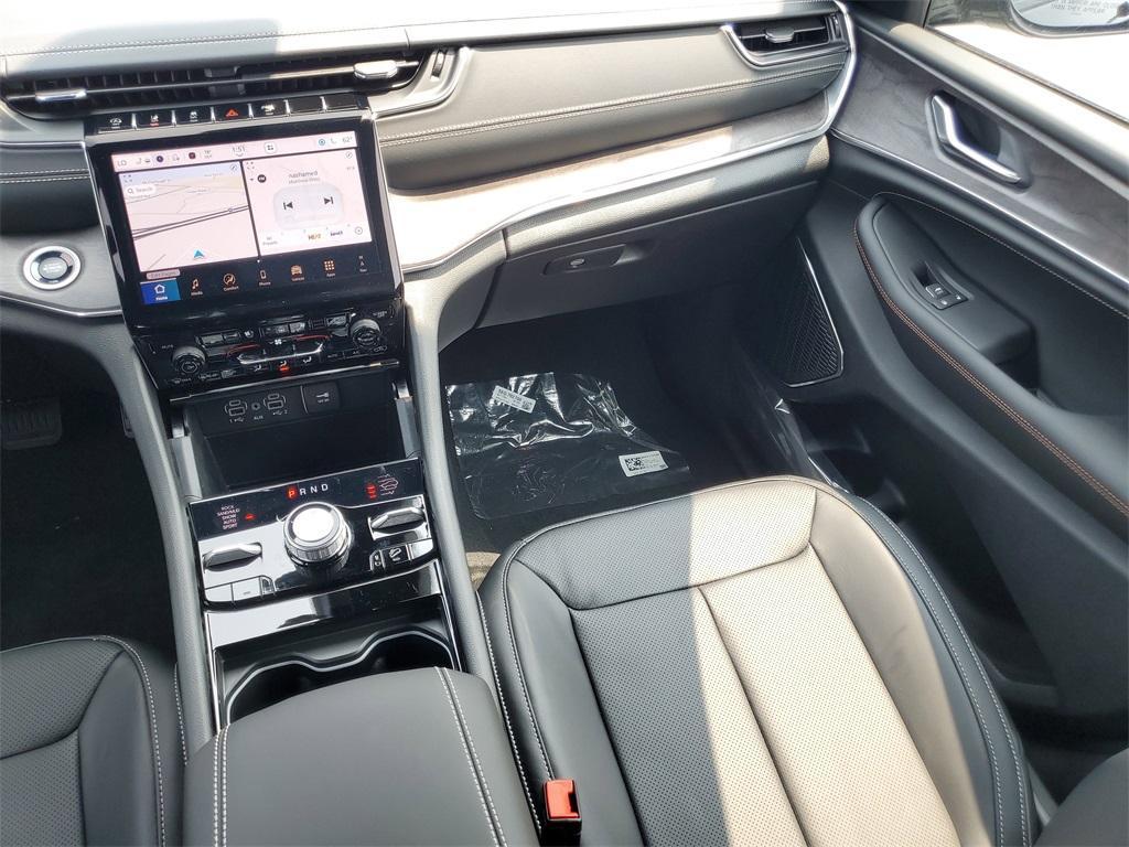 new 2025 Jeep Grand Cherokee car, priced at $51,387