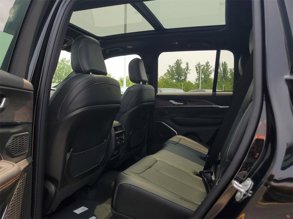 new 2025 Jeep Grand Cherokee car, priced at $51,387