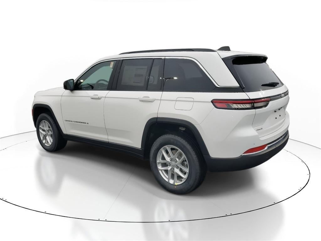 new 2025 Jeep Grand Cherokee car, priced at $38,375