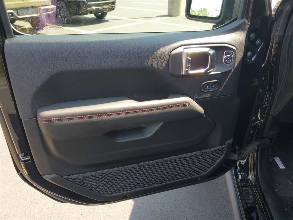 new 2025 Jeep Gladiator car, priced at $55,290