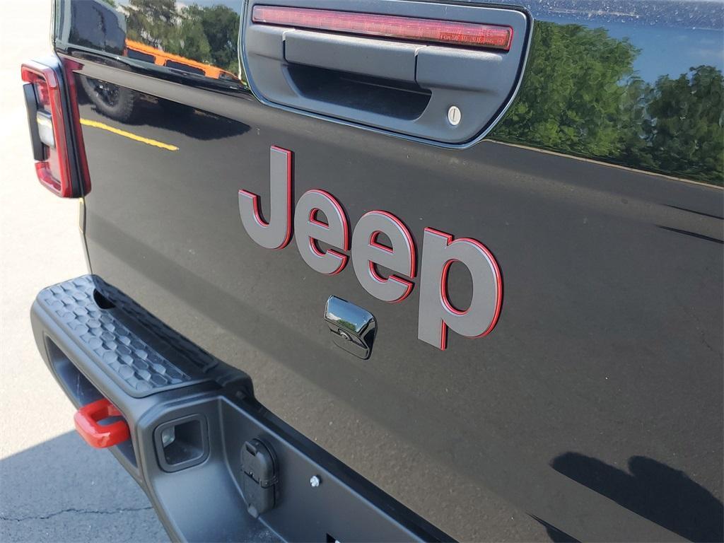 new 2025 Jeep Gladiator car, priced at $55,290