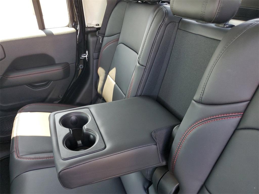 new 2025 Jeep Gladiator car, priced at $55,290
