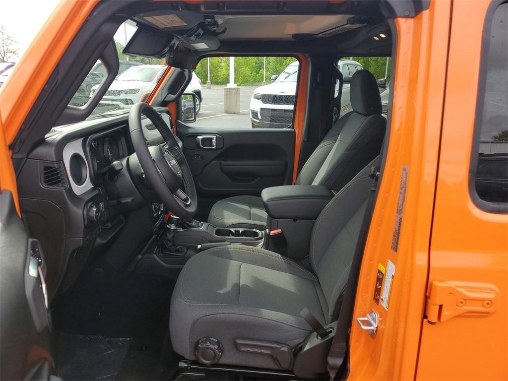 new 2025 Jeep Wrangler car, priced at $43,311