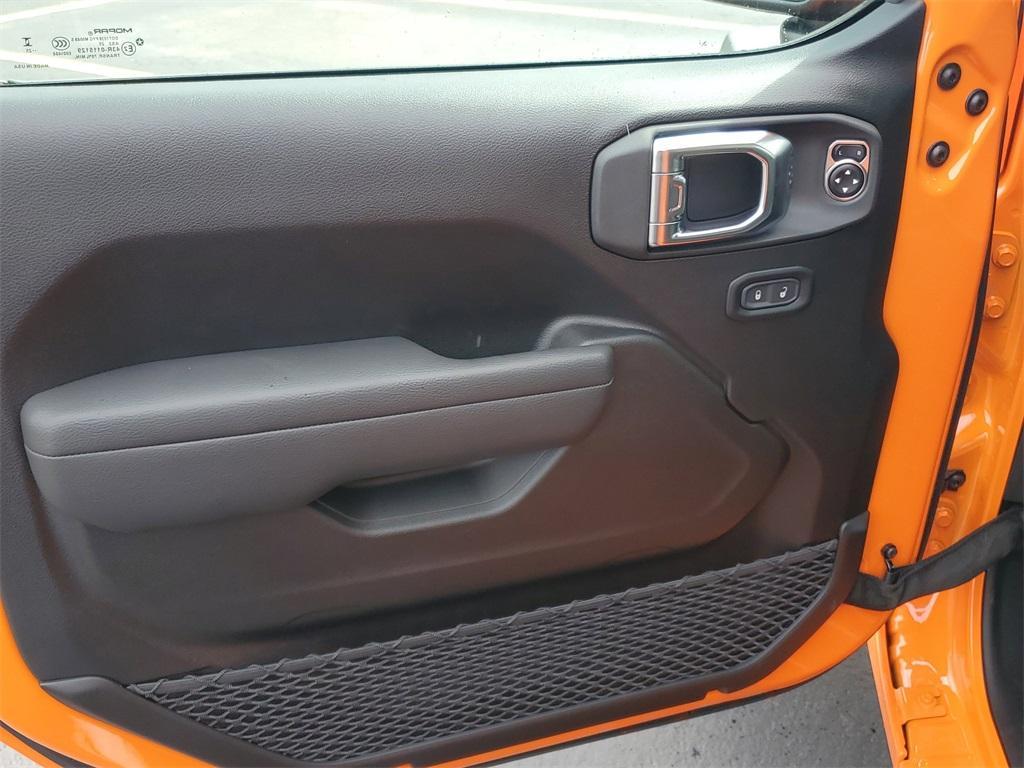 new 2025 Jeep Wrangler car, priced at $43,311