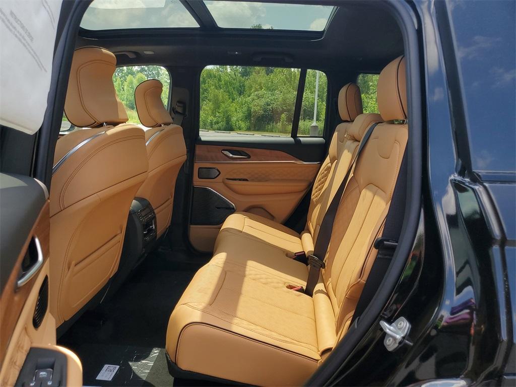 new 2025 Jeep Grand Cherokee car, priced at $58,408