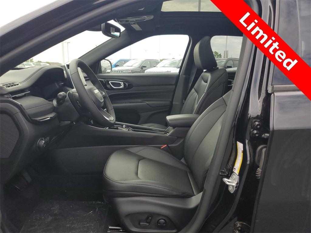 new 2025 Jeep Compass car, priced at $31,330