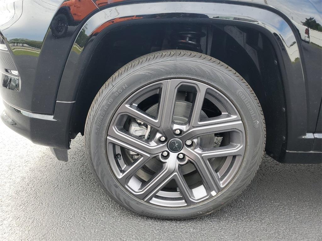 new 2025 Jeep Compass car, priced at $32,126