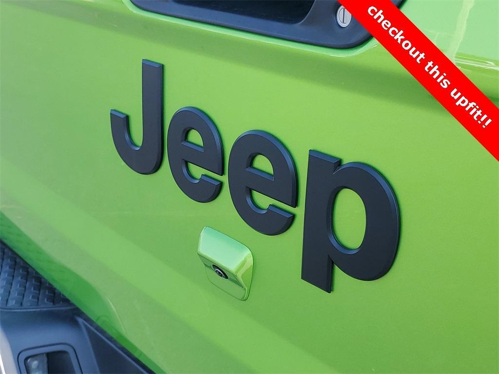 new 2025 Jeep Gladiator car, priced at $50,977
