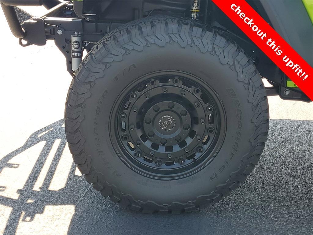 new 2025 Jeep Gladiator car, priced at $50,977