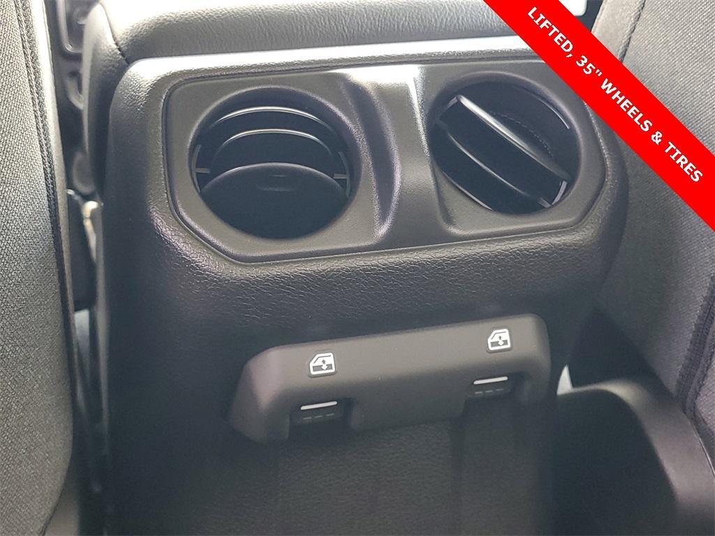new 2025 Jeep Gladiator car, priced at $45,852