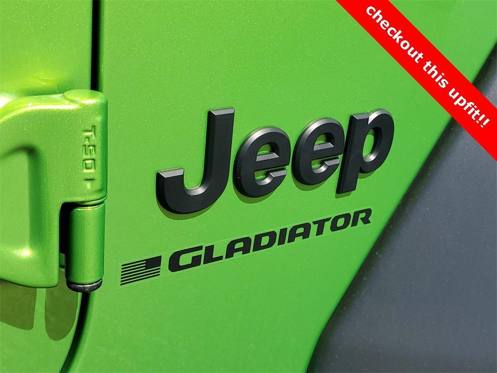 new 2025 Jeep Gladiator car, priced at $50,977
