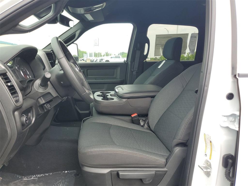 new 2025 Ram 3500 car, priced at $65,367