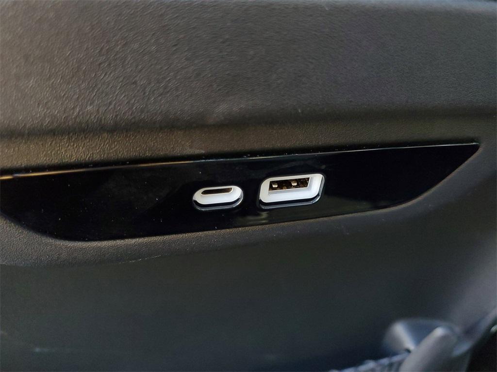 used 2025 Chrysler Pacifica car, priced at $39,995