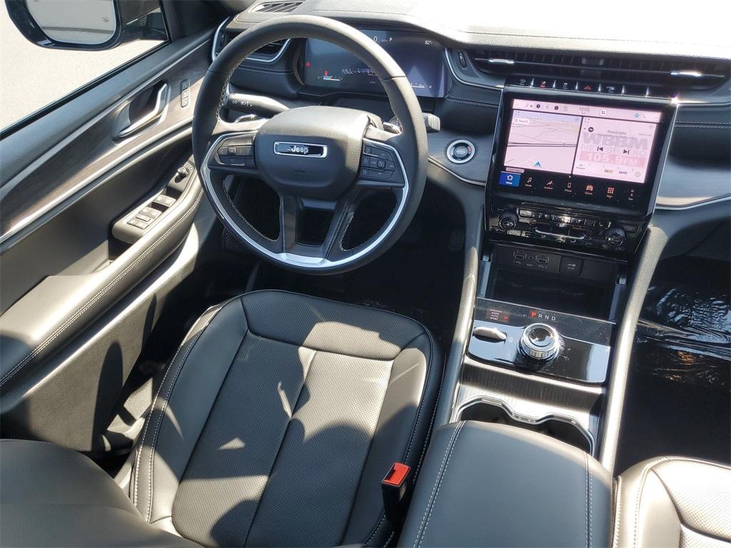 new 2025 Jeep Grand Cherokee car, priced at $48,994