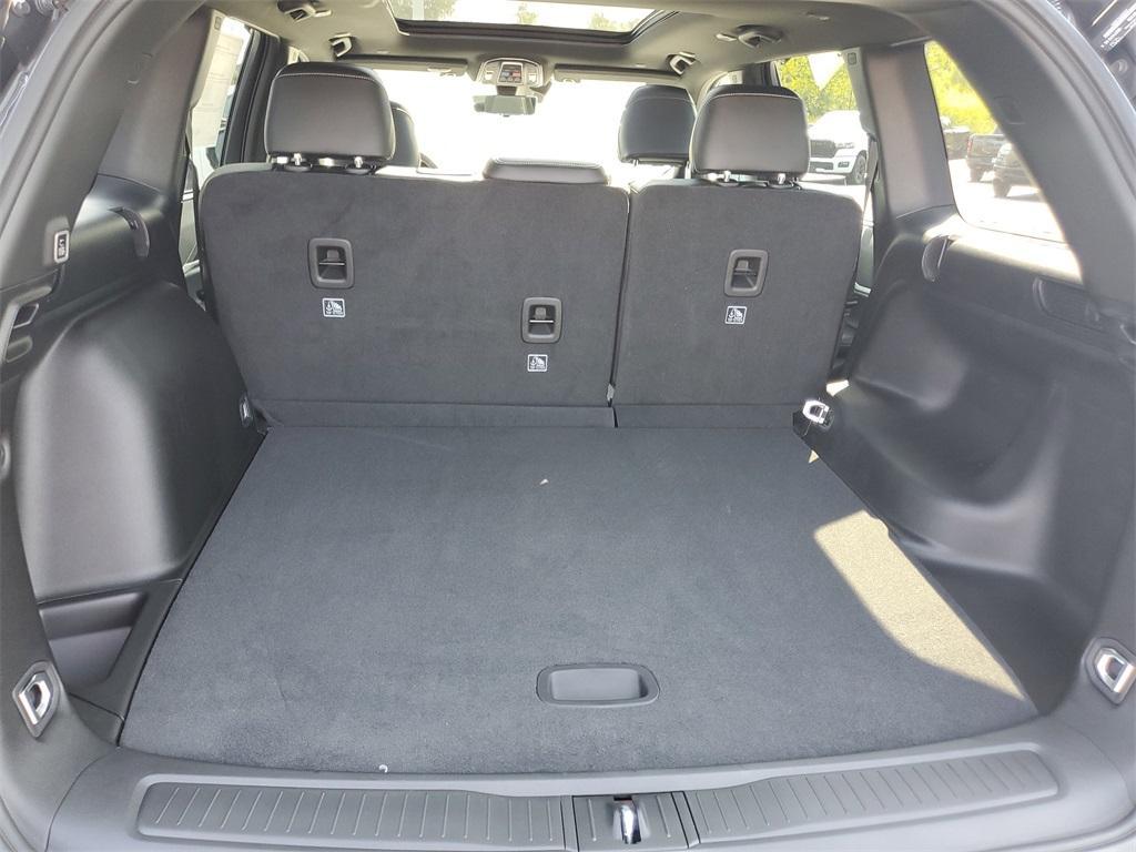 new 2025 Jeep Grand Cherokee car, priced at $48,994