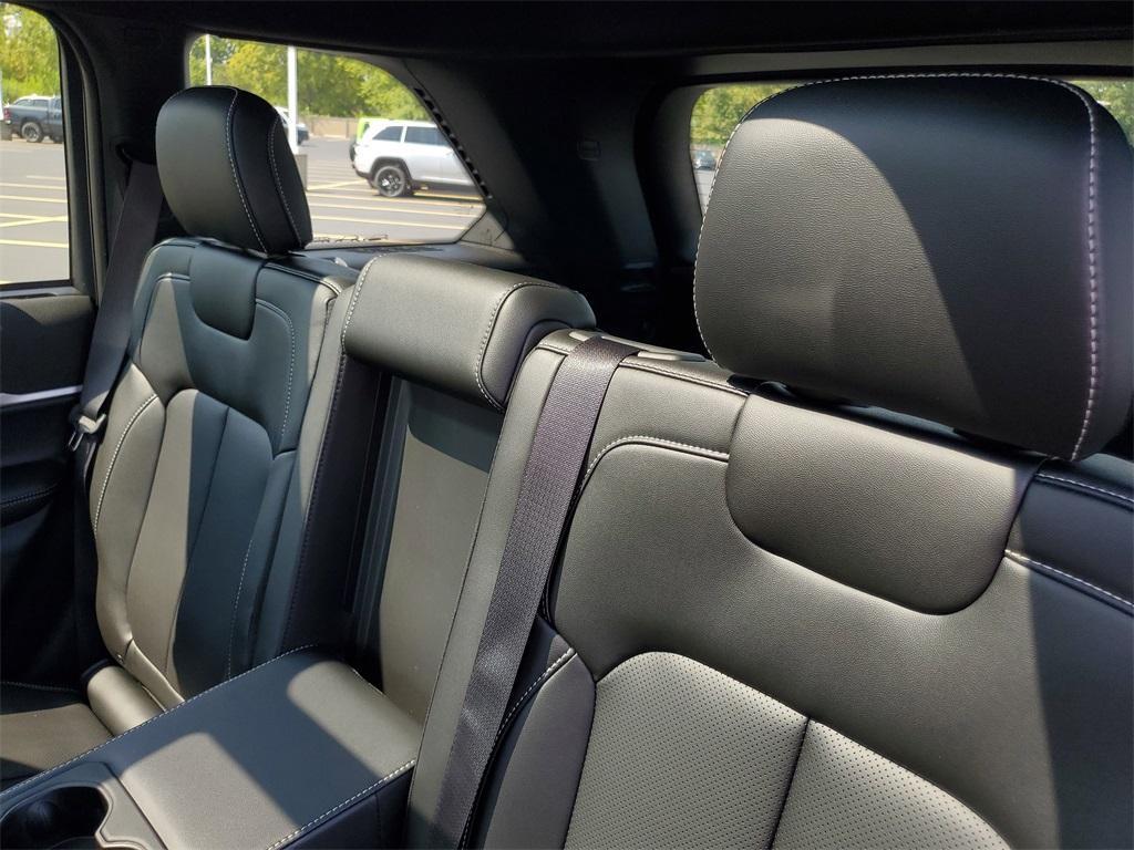 new 2025 Jeep Grand Cherokee car, priced at $48,994