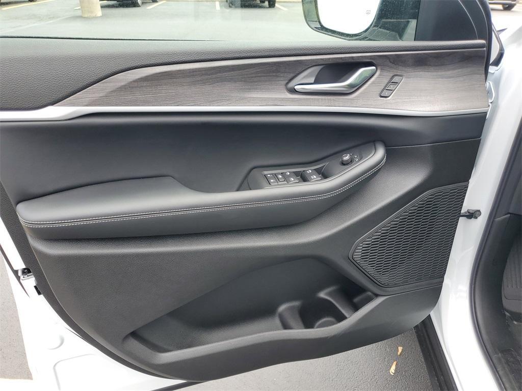 new 2025 Jeep Grand Cherokee L car, priced at $43,470