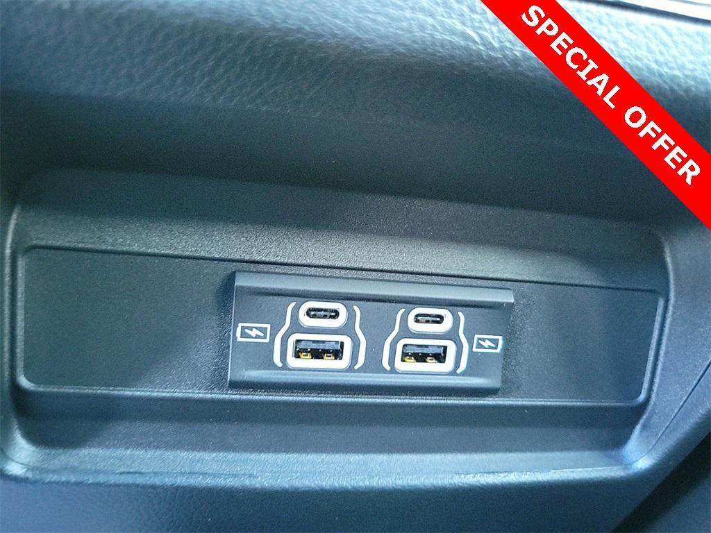 new 2025 Jeep Grand Cherokee car, priced at $33,799