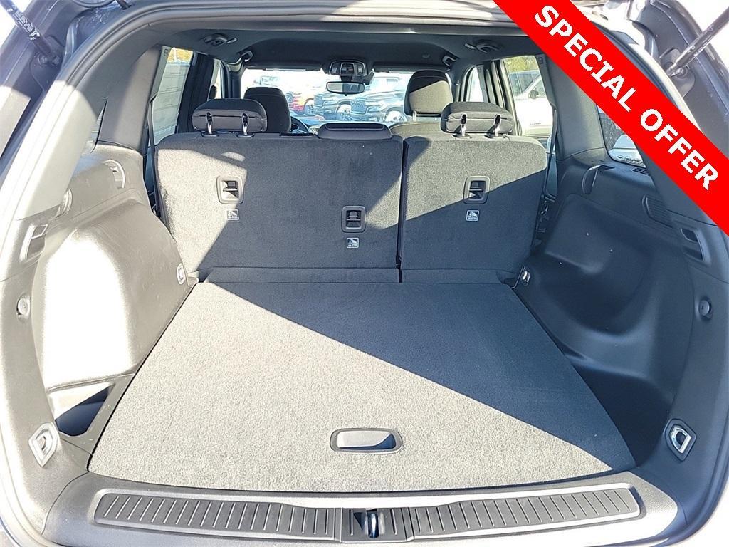 new 2025 Jeep Grand Cherokee car, priced at $33,799