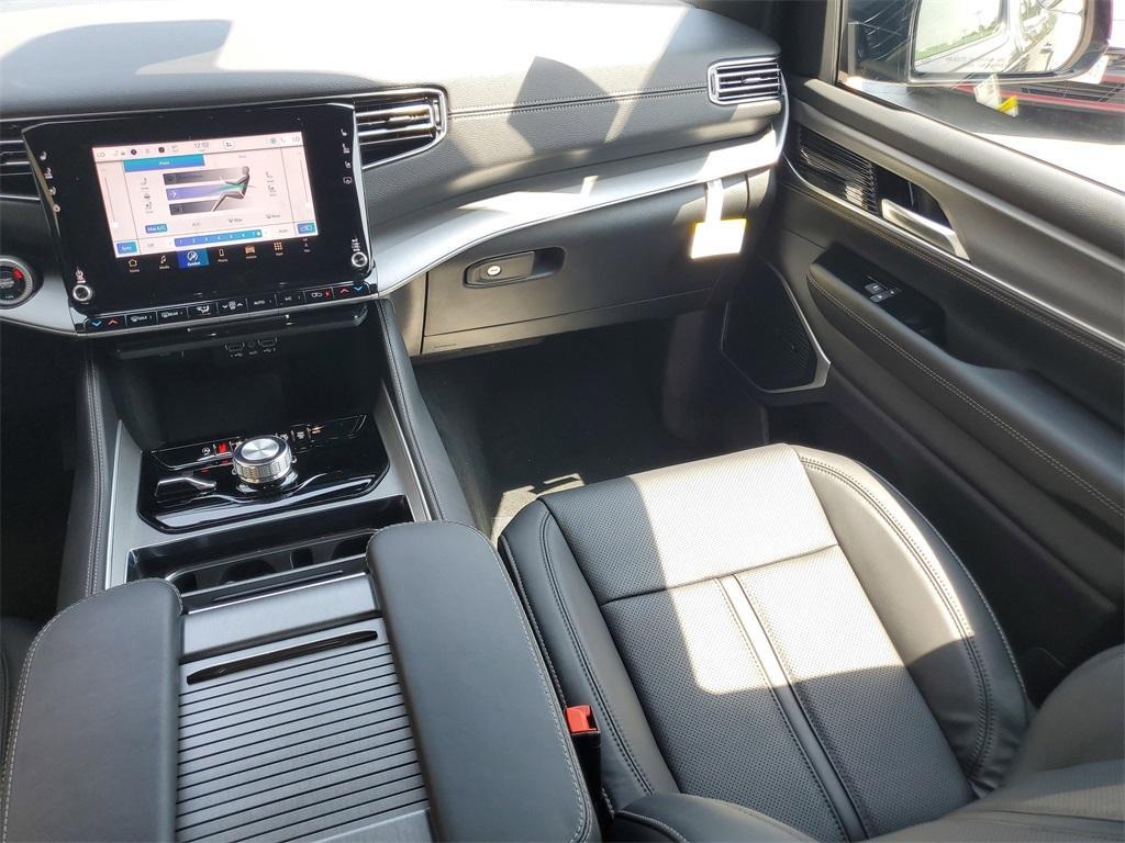 new 2025 Jeep Wagoneer L car, priced at $76,020