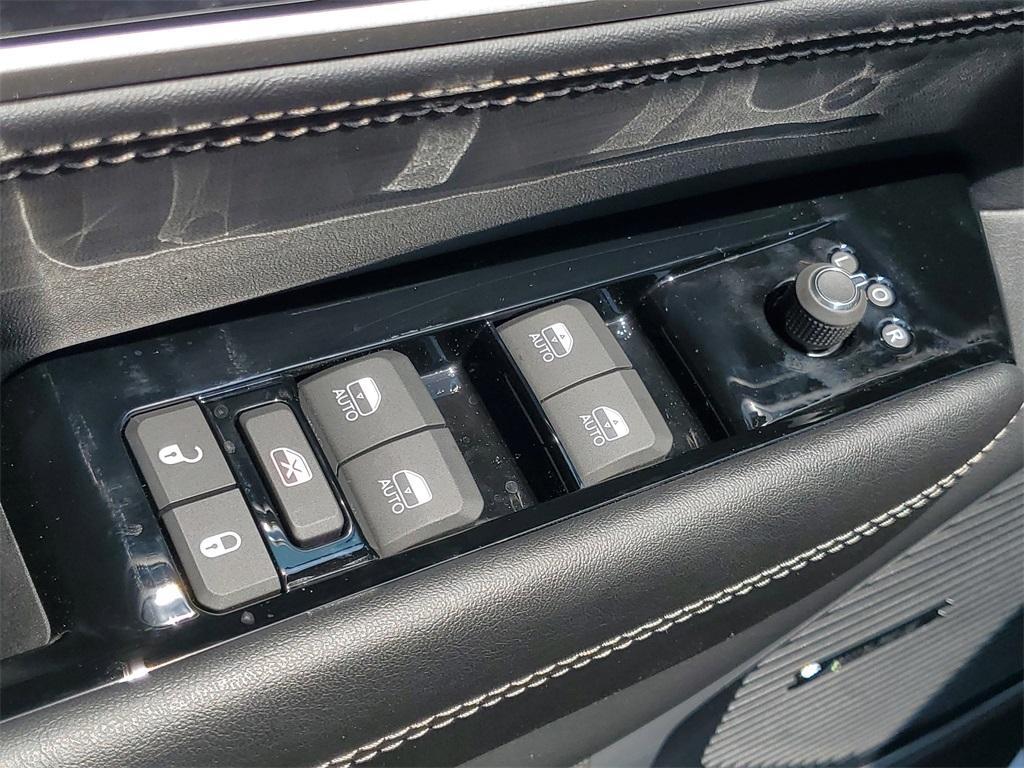 new 2025 Jeep Wagoneer L car, priced at $76,020