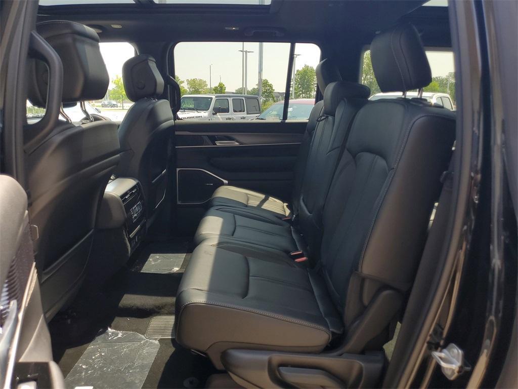 new 2025 Jeep Wagoneer L car, priced at $76,020