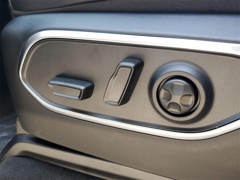new 2025 Jeep Wagoneer L car, priced at $76,020