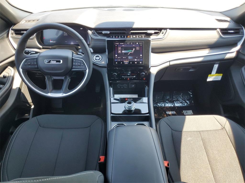 new 2025 Jeep Grand Cherokee L car, priced at $40,007