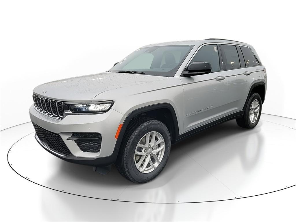 new 2025 Jeep Grand Cherokee car, priced at $38,970