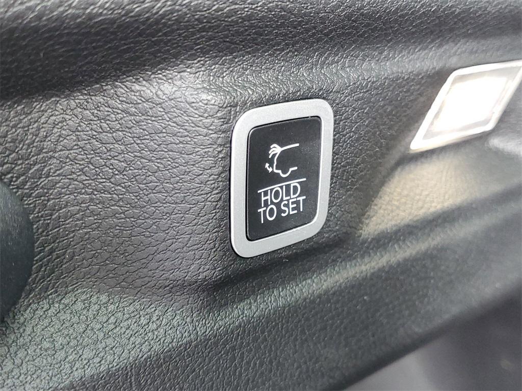new 2025 Jeep Grand Cherokee L car, priced at $43,289