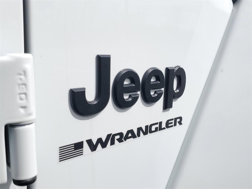 new 2025 Jeep Wrangler car, priced at $53,804