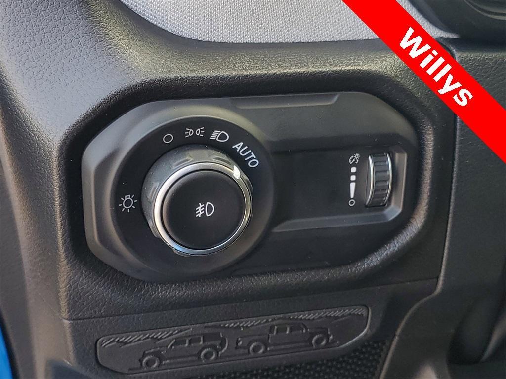 new 2025 Jeep Wrangler car, priced at $46,611