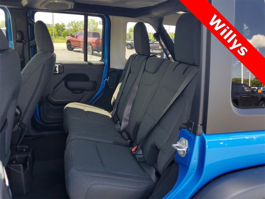 new 2025 Jeep Wrangler car, priced at $46,611