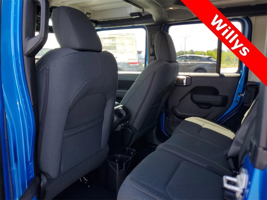 new 2025 Jeep Wrangler car, priced at $46,611