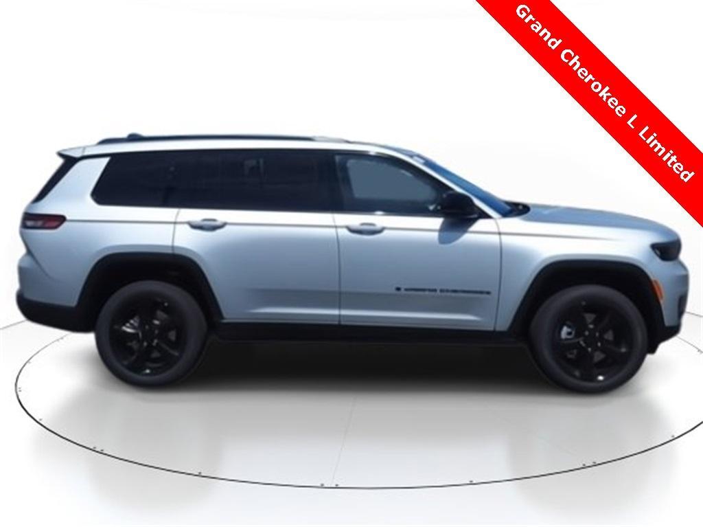 new 2024 Jeep Grand Cherokee L car, priced at $48,977