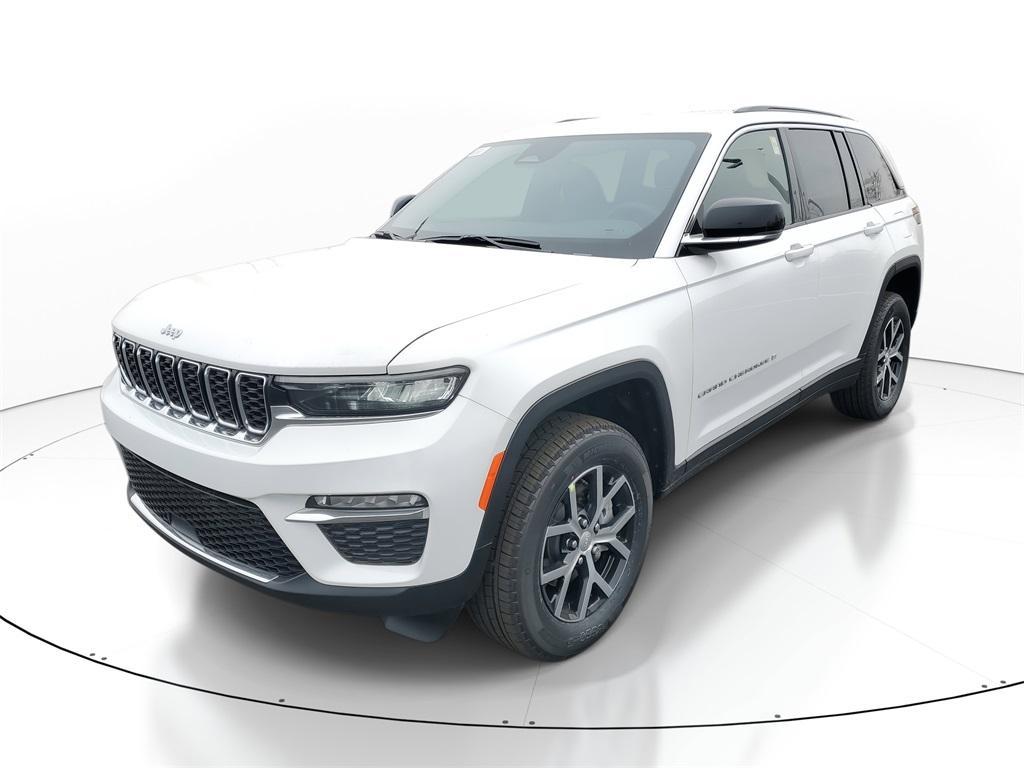 new 2025 Jeep Grand Cherokee car, priced at $39,734
