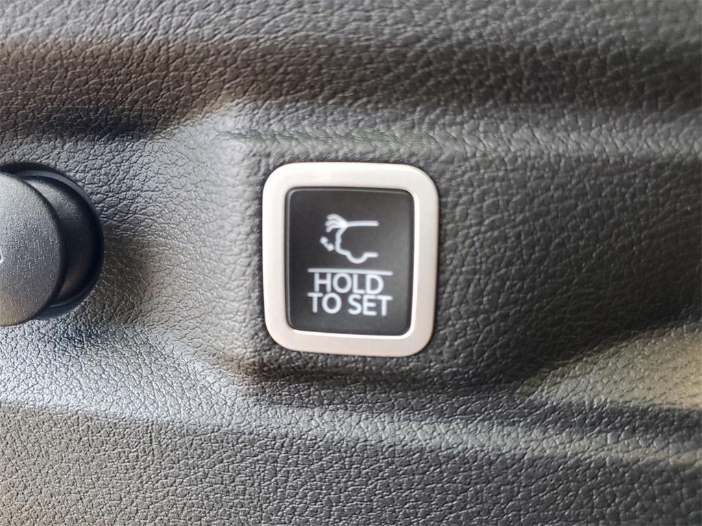 new 2025 Jeep Grand Cherokee L car, priced at $48,248