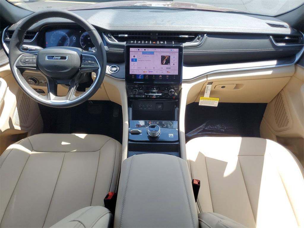 new 2025 Jeep Grand Cherokee car, priced at $42,031
