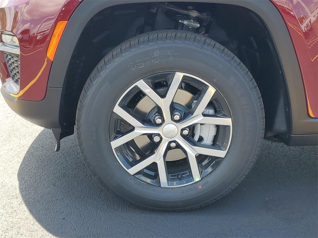new 2025 Jeep Grand Cherokee car, priced at $42,031