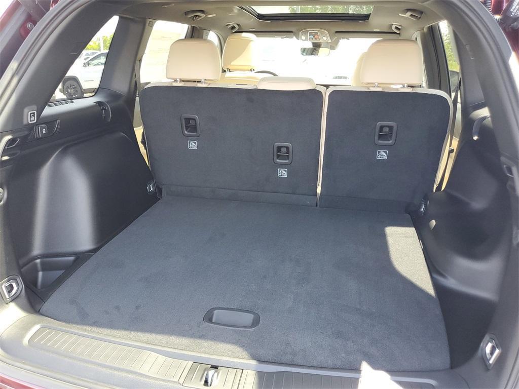 new 2025 Jeep Grand Cherokee car, priced at $42,031