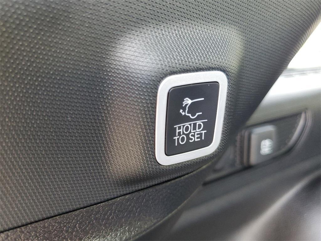 new 2025 Jeep Grand Cherokee car, priced at $42,031