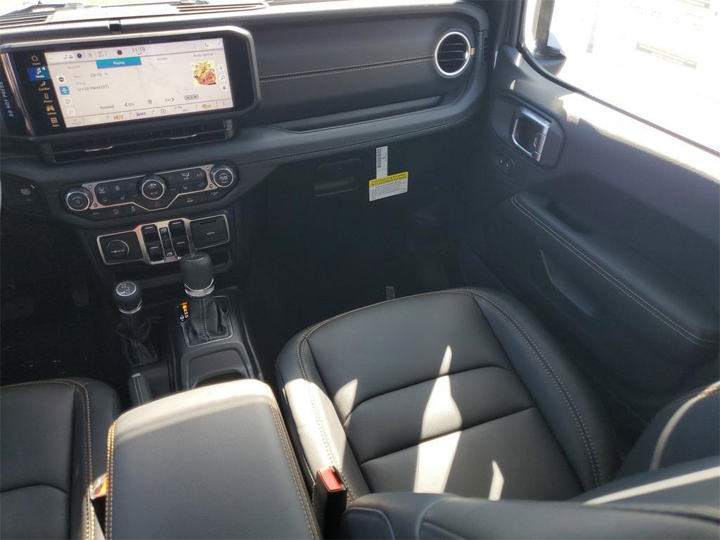 new 2025 Jeep Gladiator car, priced at $45,105