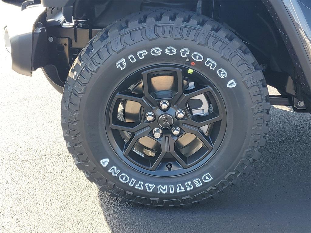 new 2025 Jeep Gladiator car, priced at $45,105